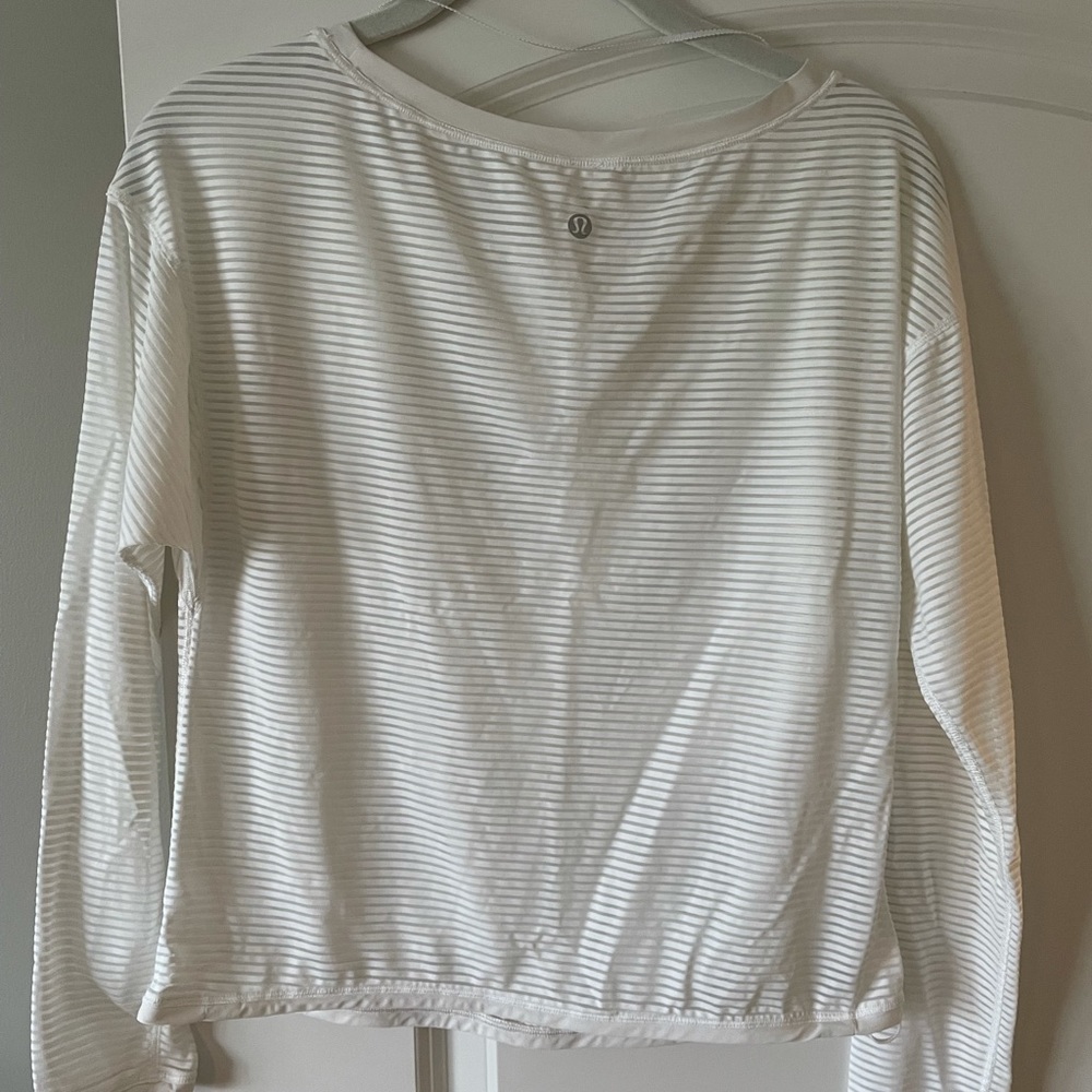 Lulu lemon sheer long sleeve size 2